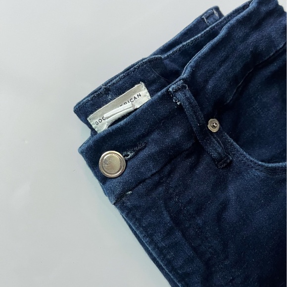 Good American • Blue 224 Good Legs Straight Crop Jeans - Picture 6 of 9